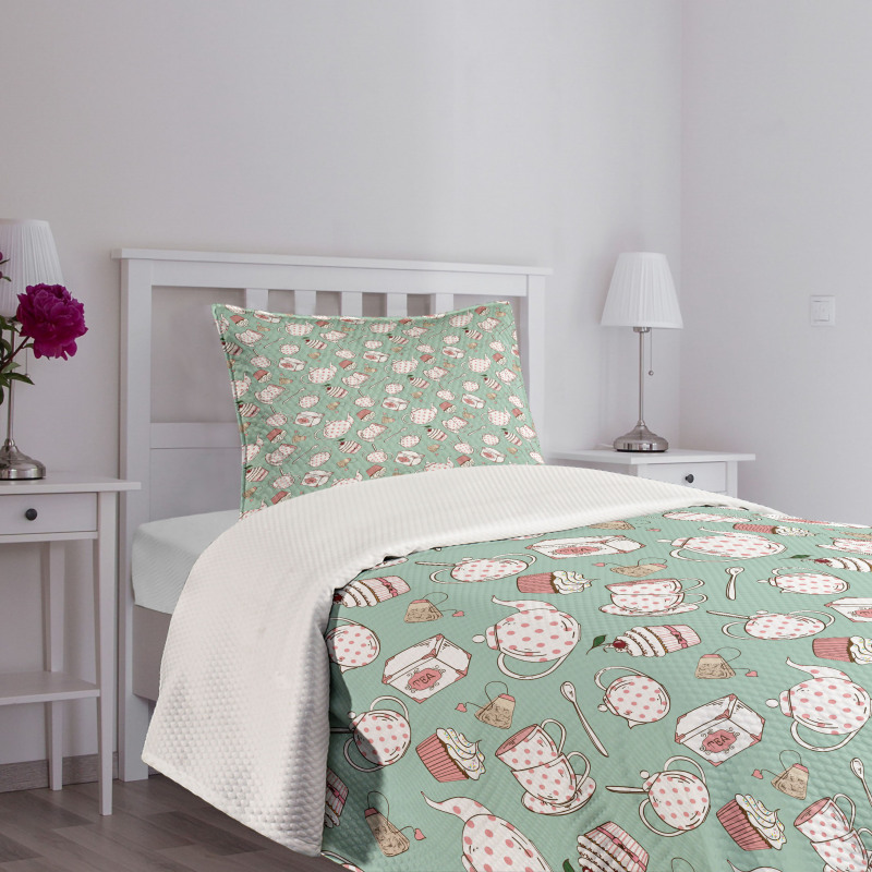 Dotted Pots and Cups Bedspread Set