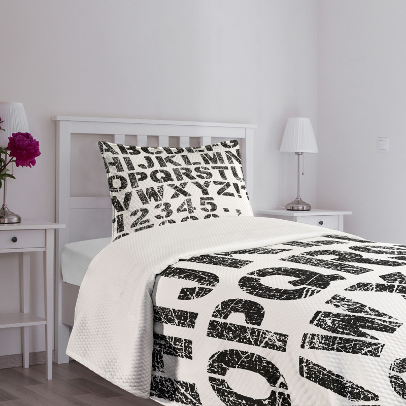 Grunge Scratched Look Bedspread Set