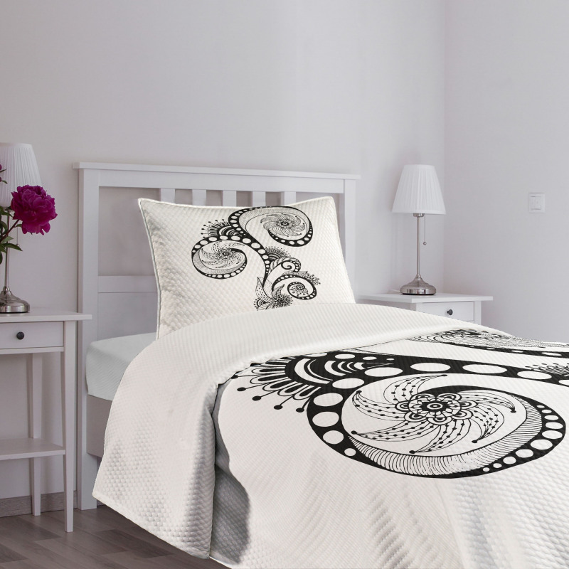 Body Art Doodle Bedspread Set