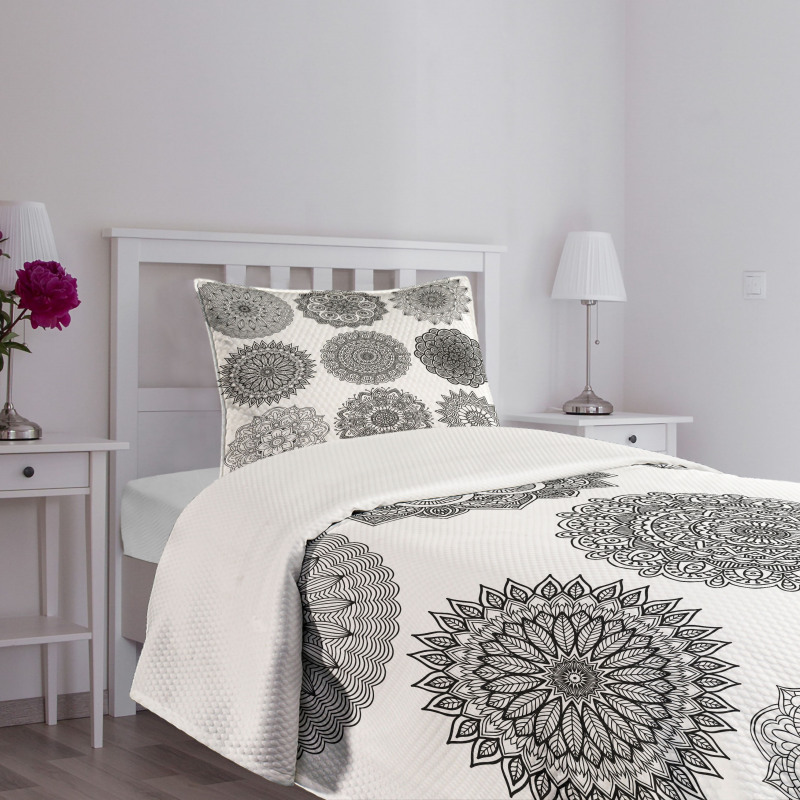 Ottoman Inspired Mandala Bedspread Set