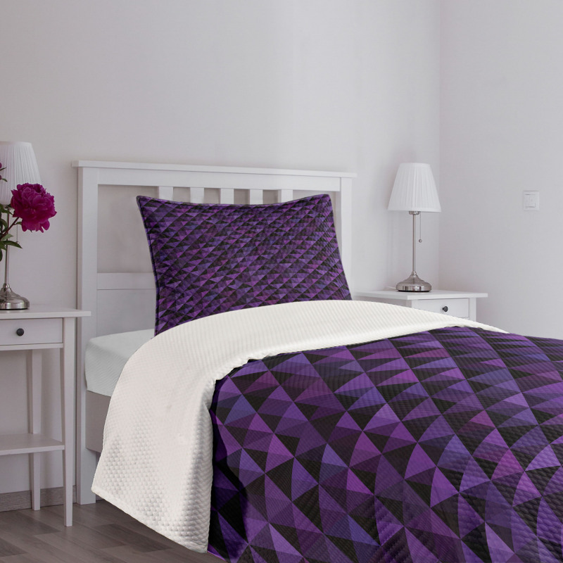 Squares and Triangles Bedspread Set