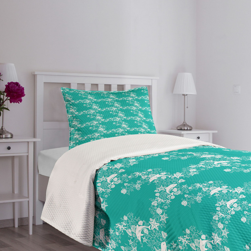 Dolphins with Starfishes Bedspread Set