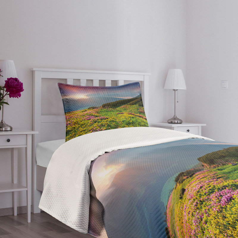 Summer Scene Flowers Bedspread Set