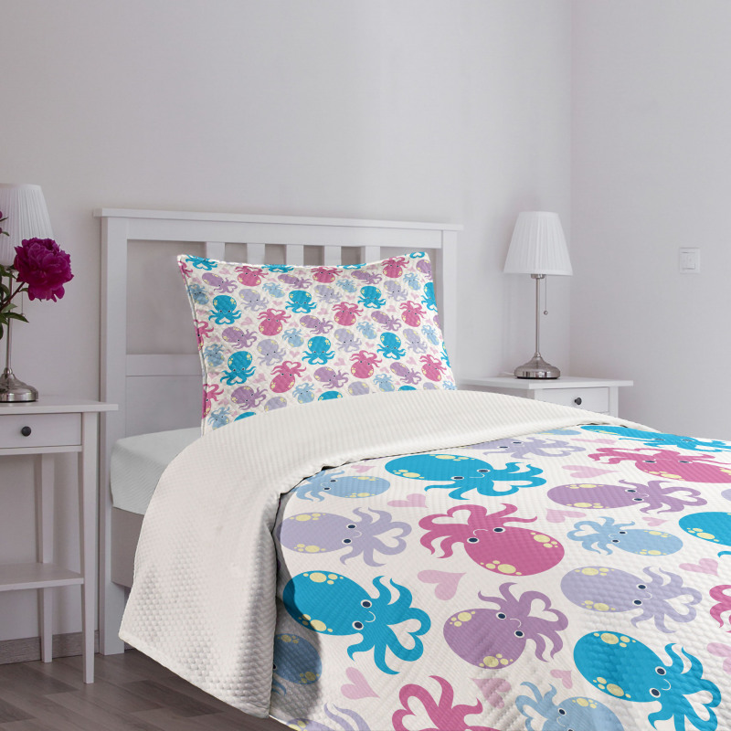 Love Theme Creatures Bedspread Set