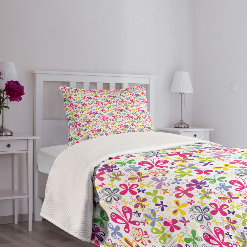 Spring Inspired Fauna Bedspread Set