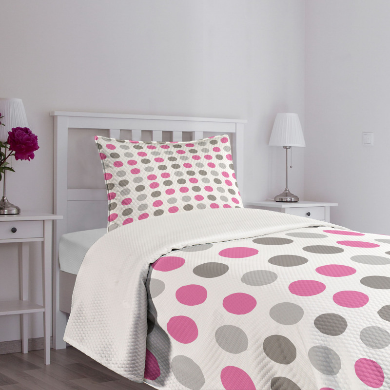 Polka Dots Motifs Bedspread Set