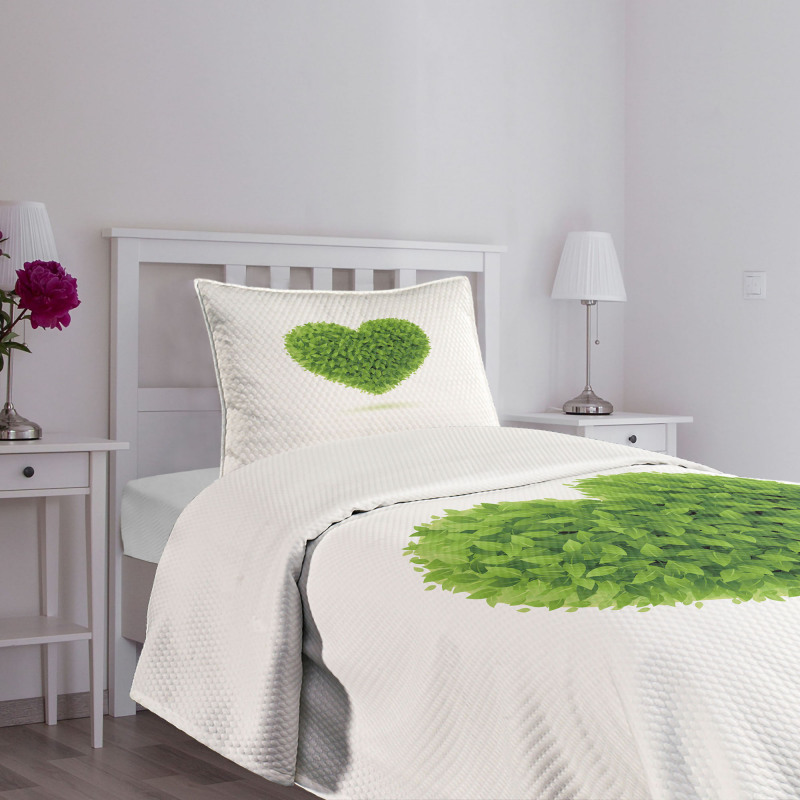 Heart with Fresh Leaves Bedspread Set