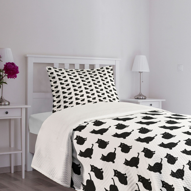 Playful Black Kittens Bedspread Set