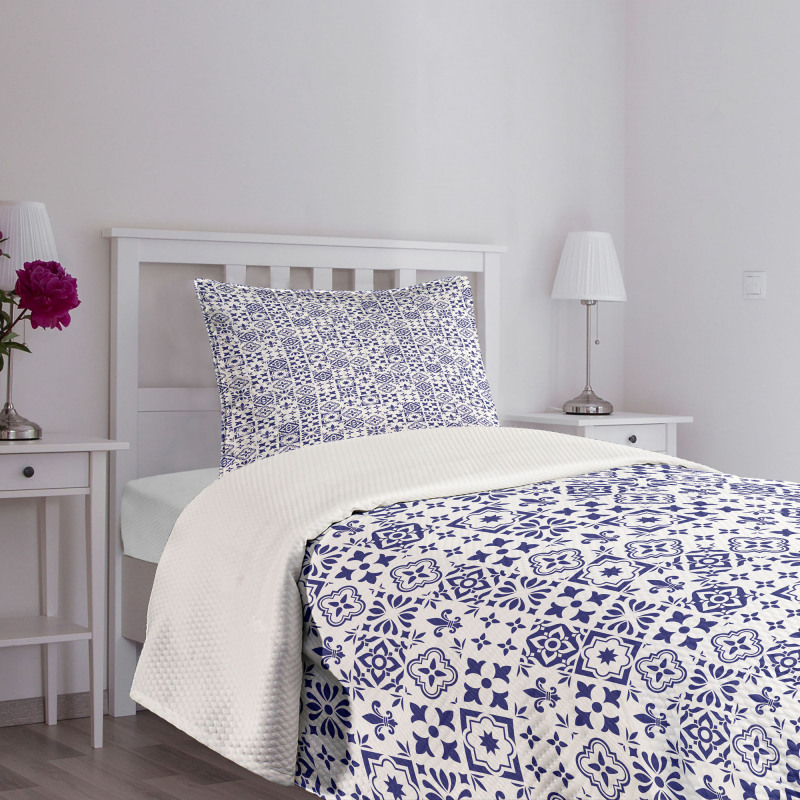 Tile Square Abstract Pattern Bedspread Set