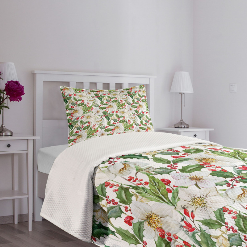 Poinsettia Pattern Bedspread Set