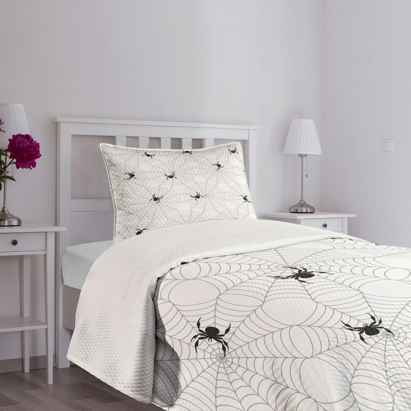 Black Insect Network Bedspread Set