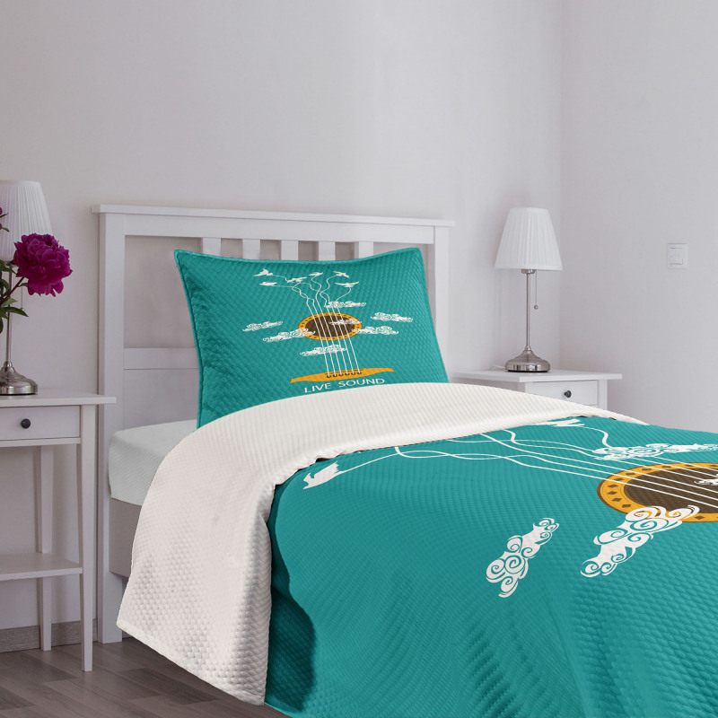 Musical Freedom Bird Bedspread Set