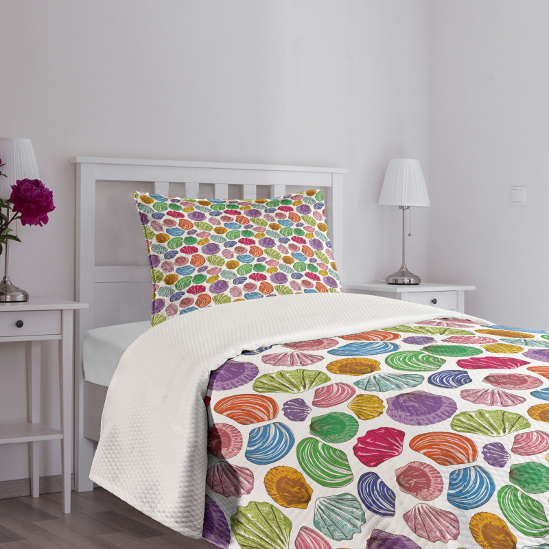 Colorful Aqua Motif Bedspread Set