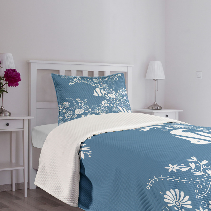 Flowers and Fishes Bedspread Set