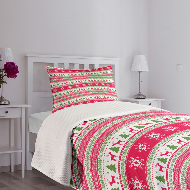 Needlework Style Xmas Bedspread Set