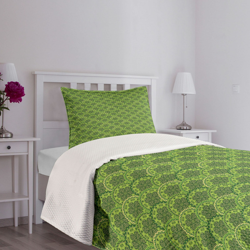 Floral Circles Leaves Bedspread Set