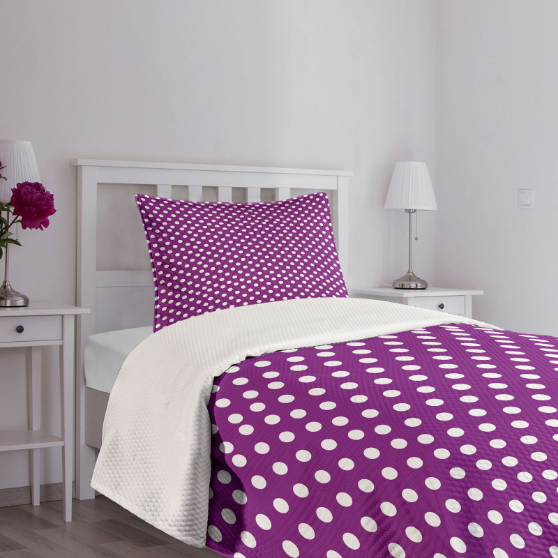 Old Fashioned Vivid Dots Bedspread Set