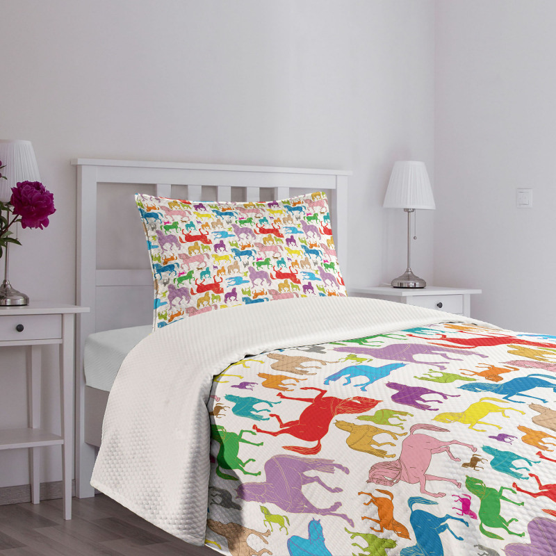 Abstract Stallions Wild Bedspread Set