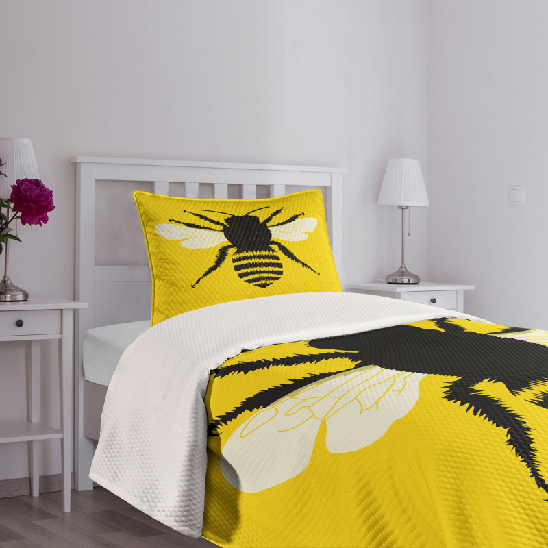 Honeybee Silhouette Bedspread Set