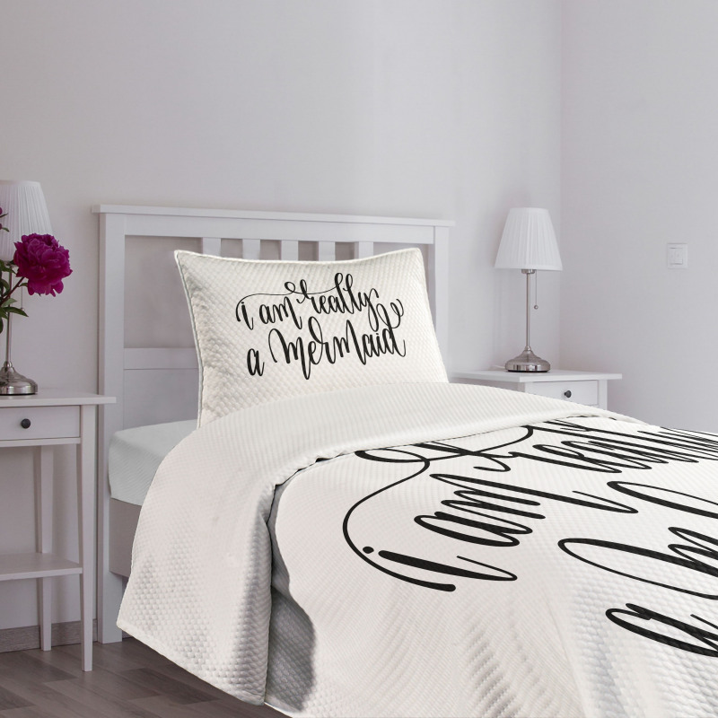 Girl Theme Slogan Bedspread Set