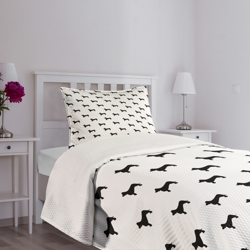 Pet Canine Silhouette Bedspread Set