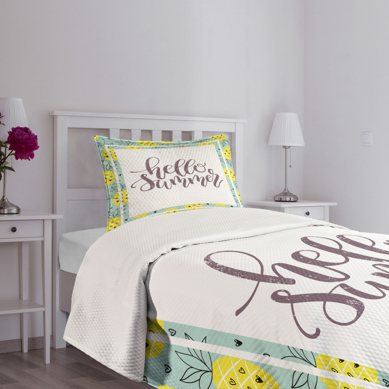 Yellow Pineapples Bedspread Set