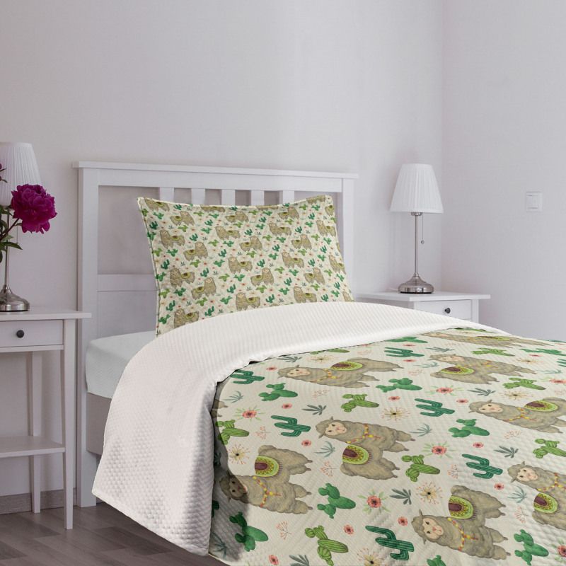 Flora and Fauna Motifs Bedspread Set