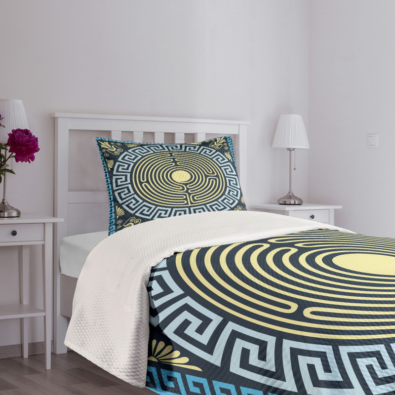 Labyrinth Bedspread Set