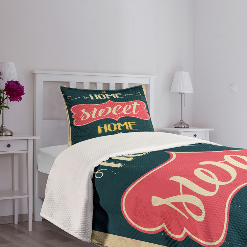 Grunge Words Bedspread Set