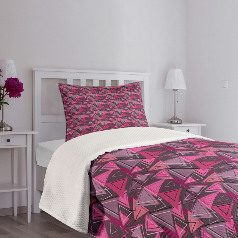 Abstract Triangle Art Bedspread Set