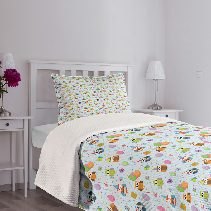 Owls Cakes Presents Bedspread Set