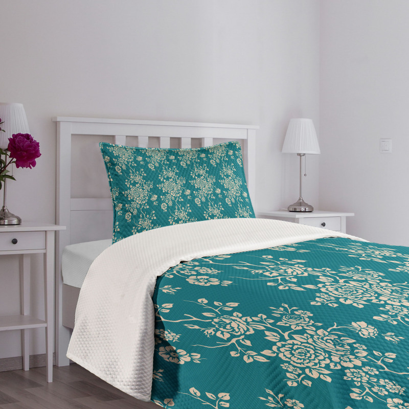 Roses on Blossoming Branches Bedspread Set