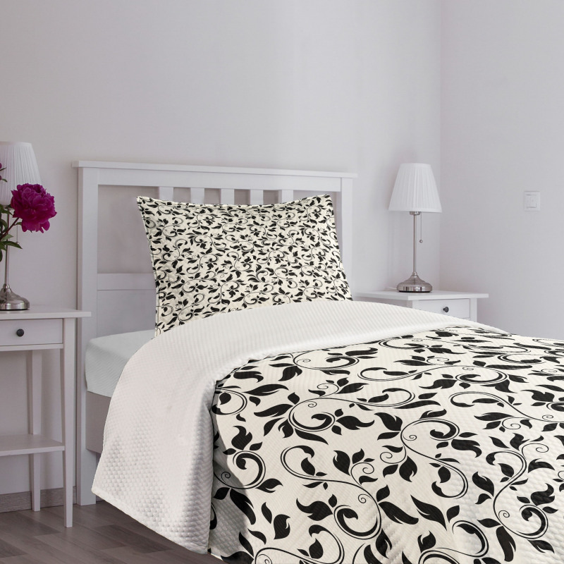 Monochrome Scroll Pattern Bedspread Set