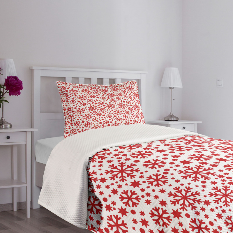 Star and Dot Pattern Bedspread Set