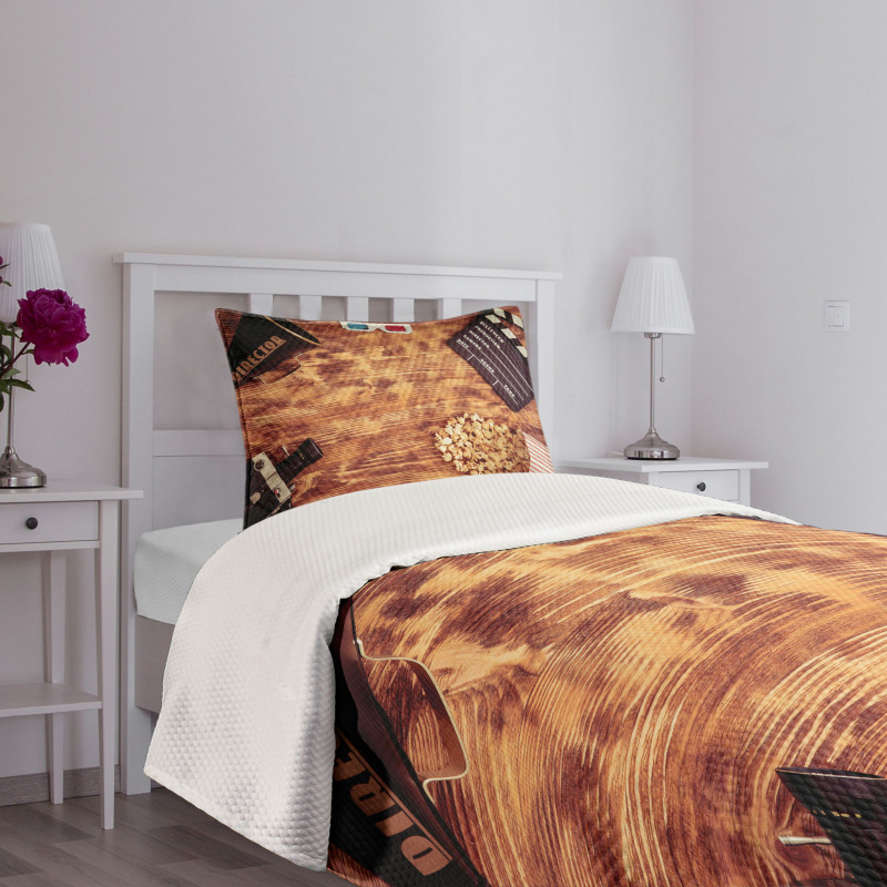 Retro Objects Bedspread Set