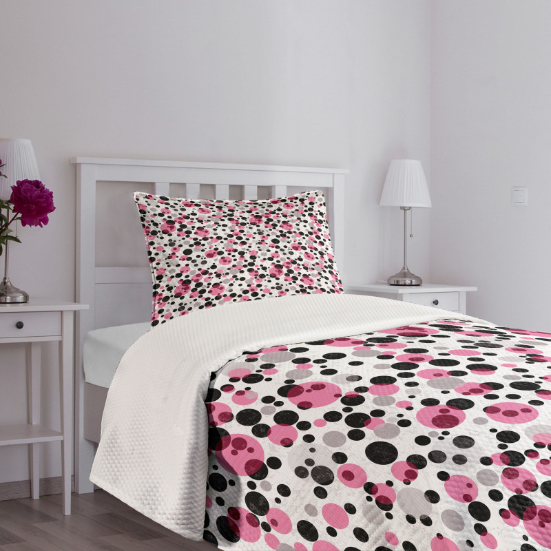 Grunge Spotty Pattern Bedspread Set