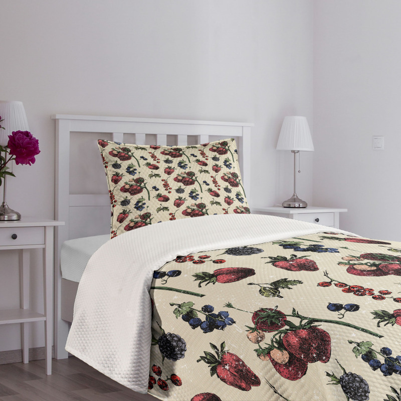 Berry Fruit Artwork Bedspread Set