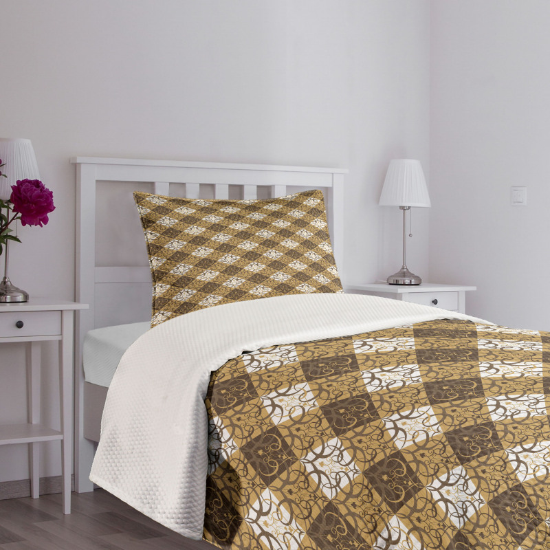 Damask and Swirls Bedspread Set