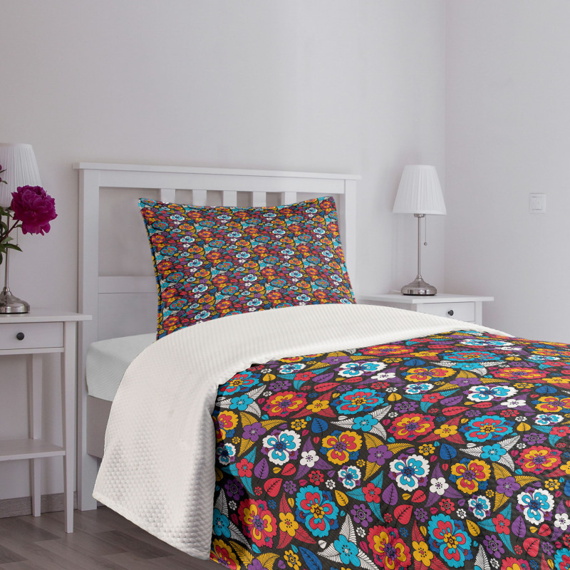 Aloha Style Scroll Bedspread Set