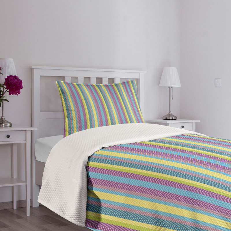 Colorful Zigzag Lines Bedspread Set