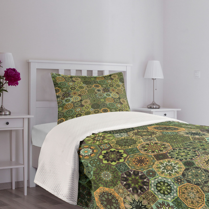 Oriental Floral Octagon Bedspread Set