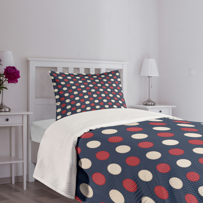 Retro Circles Stripes Bedspread Set