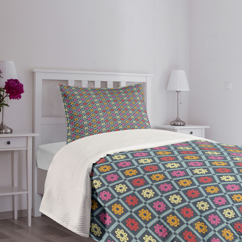 Checkered Floral Retro Bedspread Set