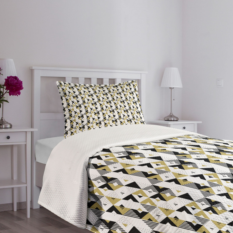 Triangles and Stripes Bedspread Set