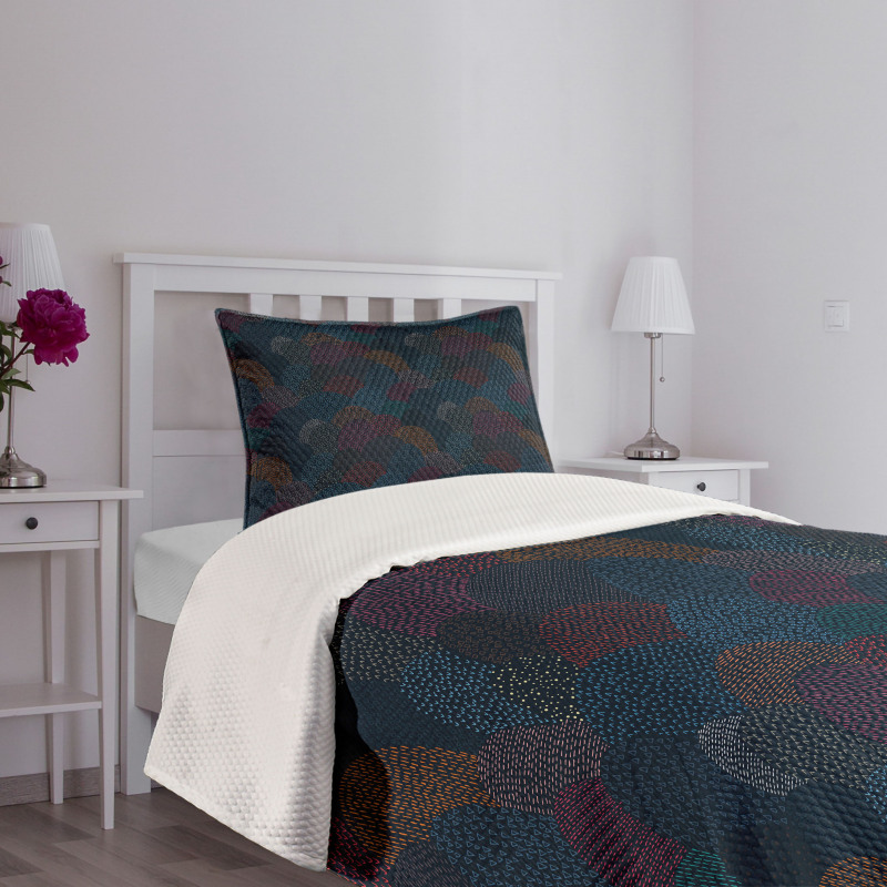 Triangles and Arrows Bedspread Set