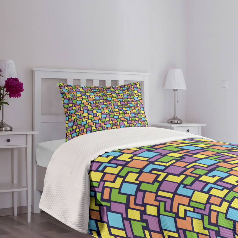 Retro Shapes Pattern Bedspread Set