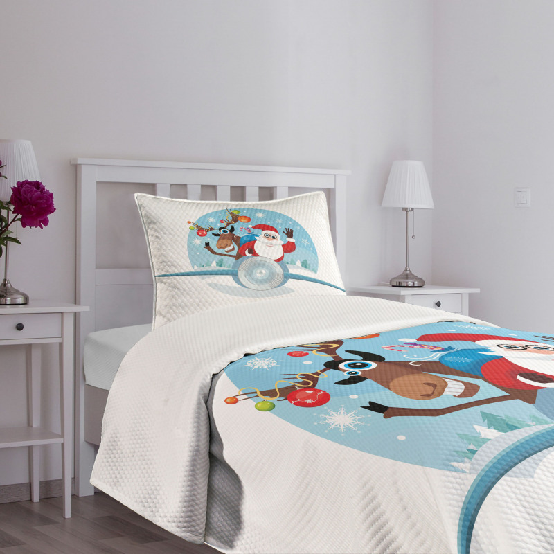 Reindeer and Santa Bedspread Set