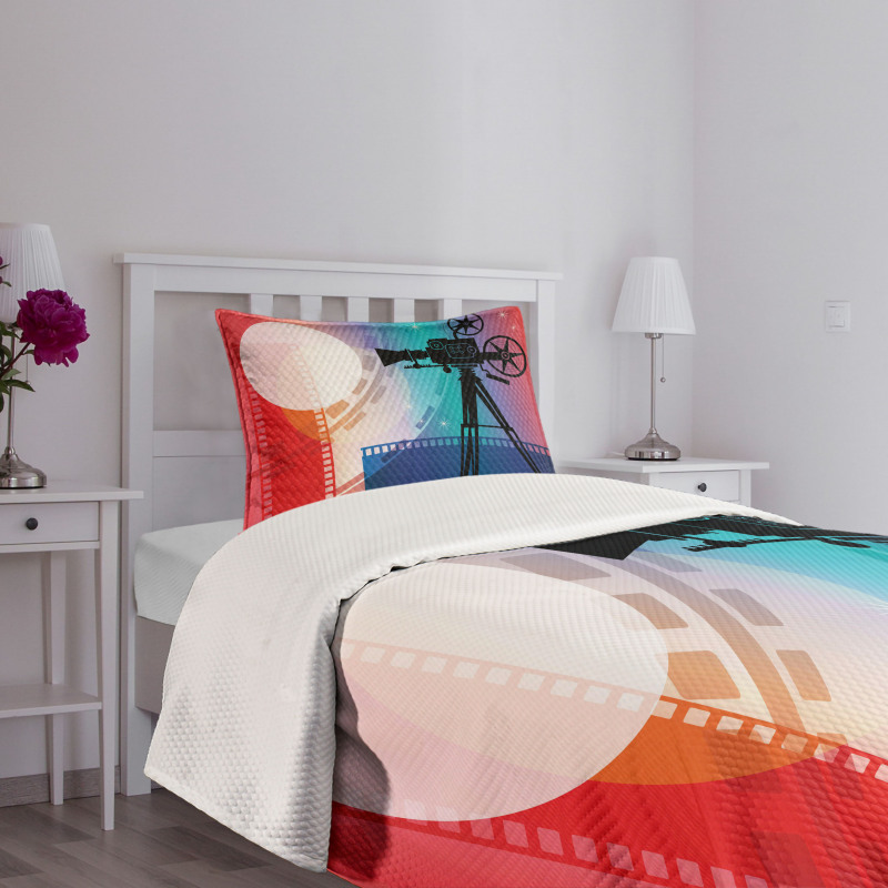 Movie Reel Vintage Motif Bedspread Set