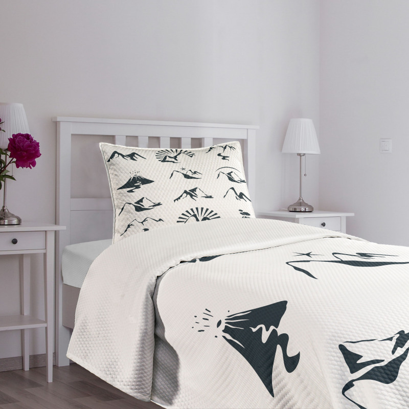 Mountain Design Bedspread Set