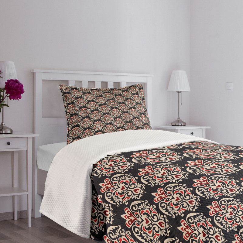 Classical Venetian Motif Bedspread Set